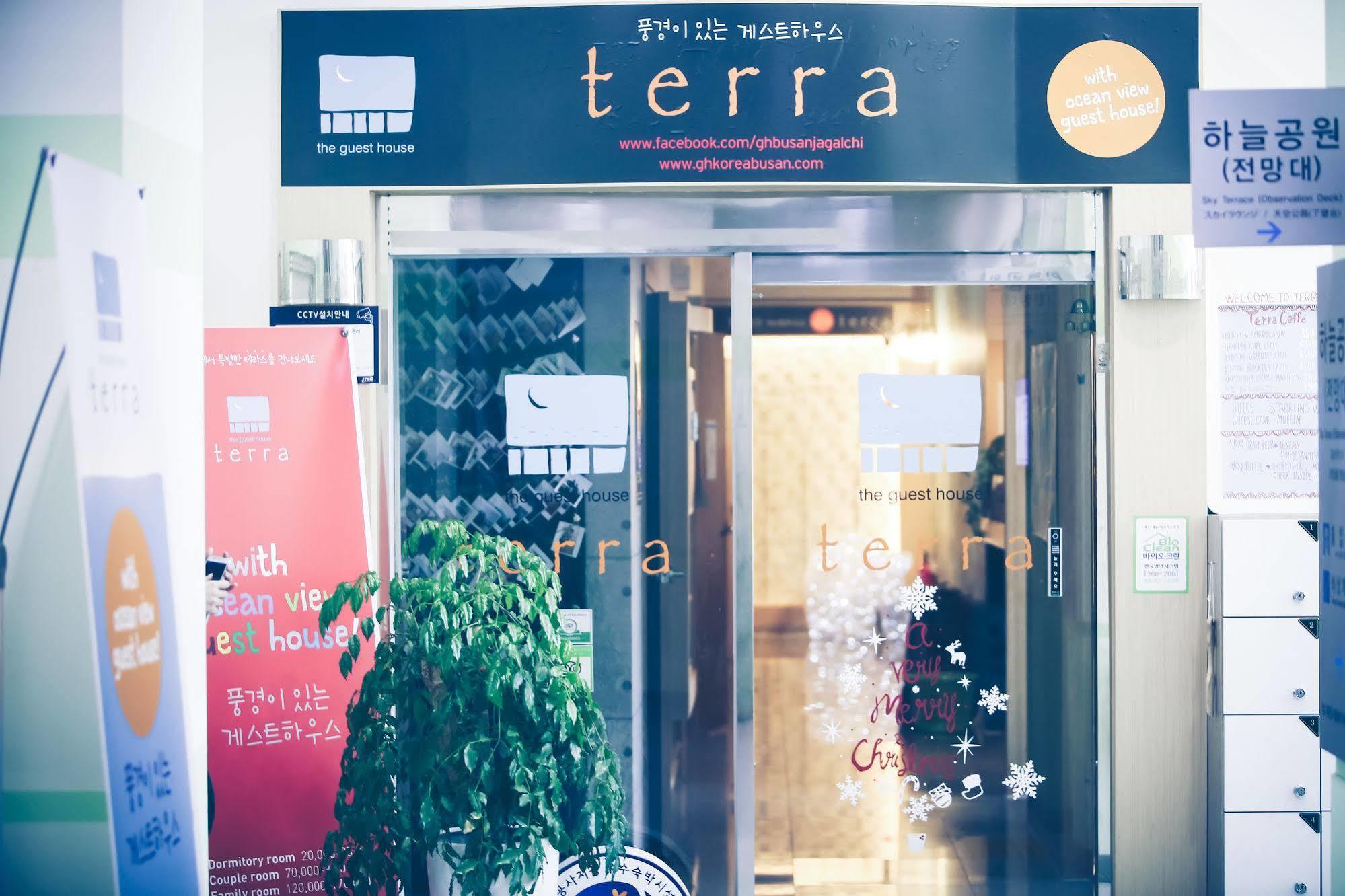Terra Guesthouse Пусан Экстерьер фото