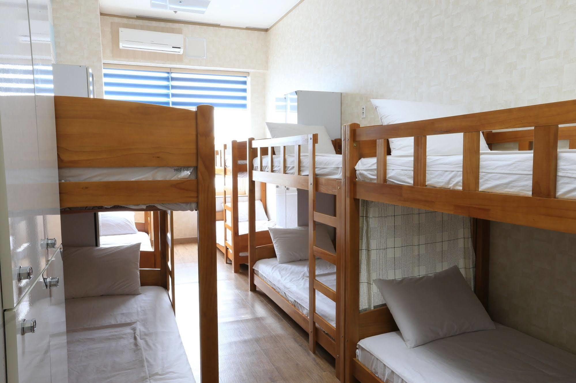Terra Guesthouse Пусан Экстерьер фото