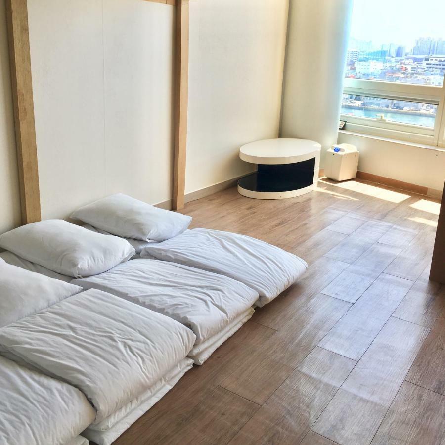 Terra Guesthouse Пусан Экстерьер фото