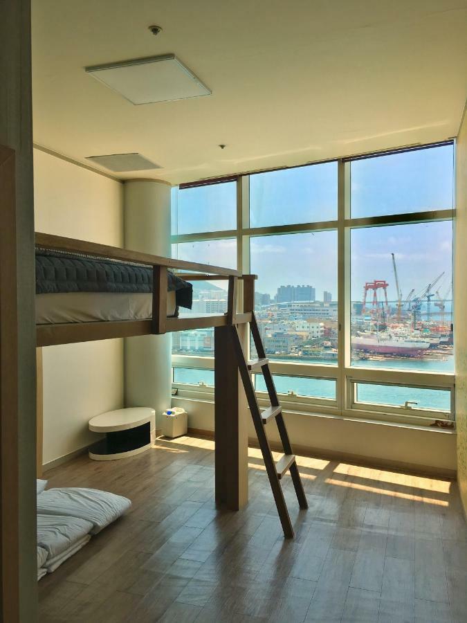Terra Guesthouse Пусан Экстерьер фото